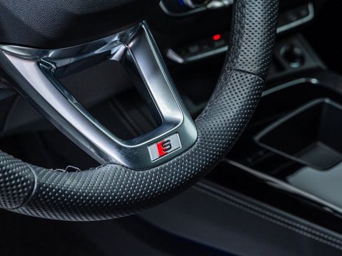 Used 2025 Audi SQ5 Premium Plus w/ Premium Plus Package image 27