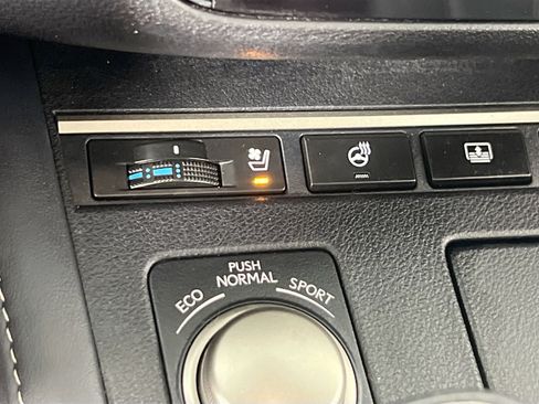 Used 2018 Lexus ES 350 w/ Luxury Package w/Wood Trim image 20