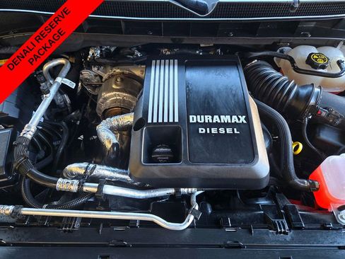 Used 2023 GMC Yukon Denali w/ Denali Reserve Package image 42