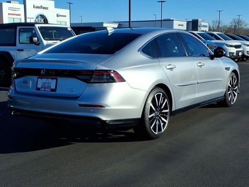 Used 2024 Honda Accord Touring image 27