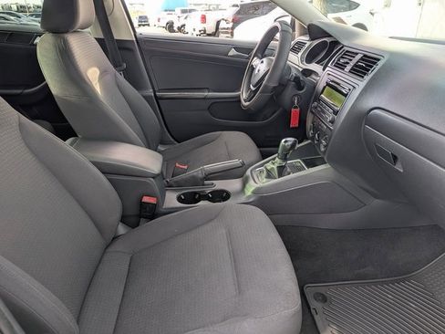 Used 2015 Volkswagen Jetta S image 29