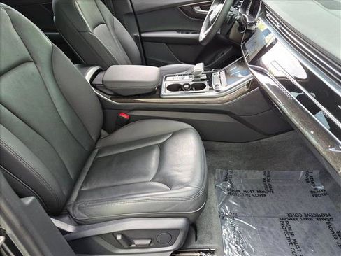 Used 2022 Audi Q7 2.0T Premium Plus w/ Premium Plus Package AWD/4WD image 23