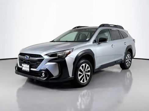 Used 2024 Subaru Outback Premium AWD/4WD image 2