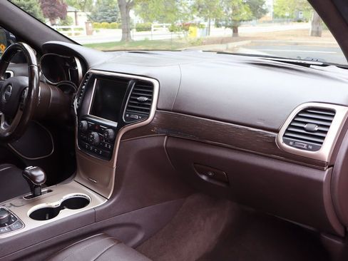 Used 2014 Jeep Grand Cherokee Summit AWD/4WD image 17