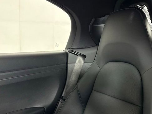 Used 2022 Porsche 718 Boxster RWD image 20