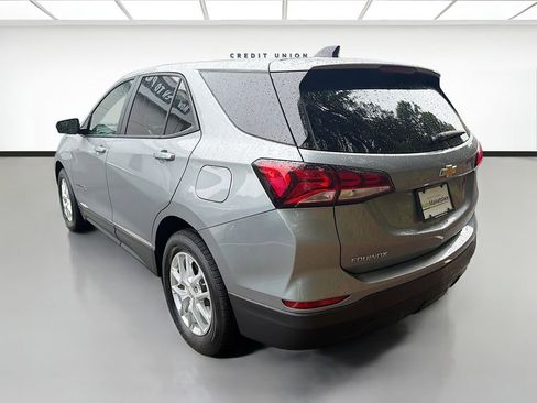 Used 2024 Chevrolet Equinox LS w/ LS Convenience Package FWD image 4