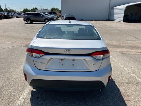 Used 2024 Toyota Corolla LE FWD image 5