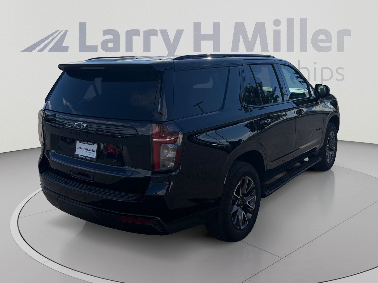 Used 2023 Chevrolet Tahoe Z71 w/ Luxury Package AWD/4WD image 5