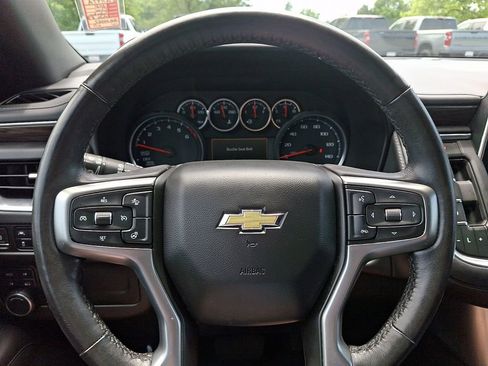 Used 2021 Chevrolet Suburban LT w/ Luxury Package AWD/4WD image 19