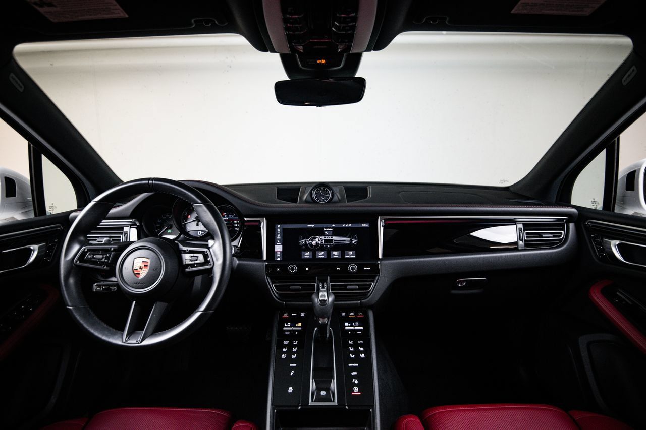 Certified 2023 Porsche Macan S AWD/4WD image 25