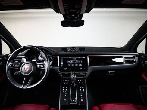 Certified 2023 Porsche Macan S AWD/4WD image 25