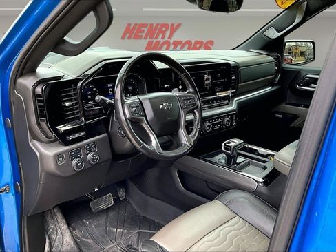 Used 2022 Chevrolet Silverado 1500 ZR2 w/ Technology Package image 20