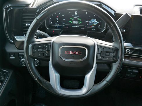 Used 2024 GMC Sierra 2500 SLE image 17