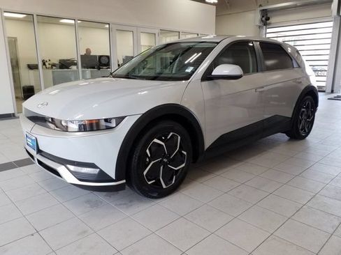 Certified 2024 Hyundai Ioniq 5 SEL RWD image 2