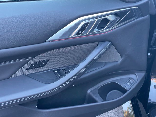Used 2021 BMW M4 Competition w/ Executive Package RWD image 8