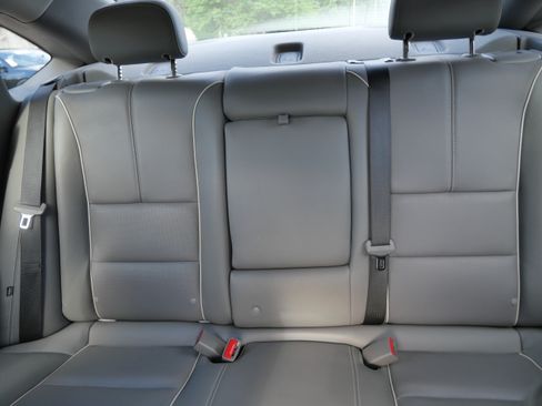 Used 2018 Chevrolet Impala Premier FWD image 13