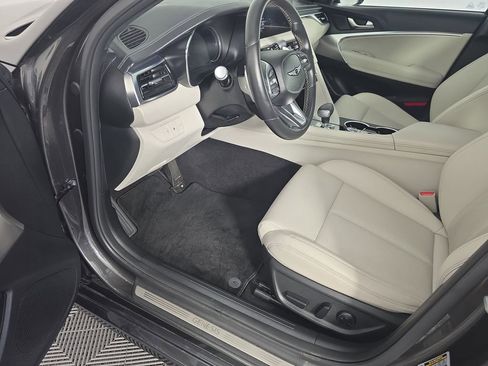 Used 2025 Genesis G70 2.5T RWD image 11
