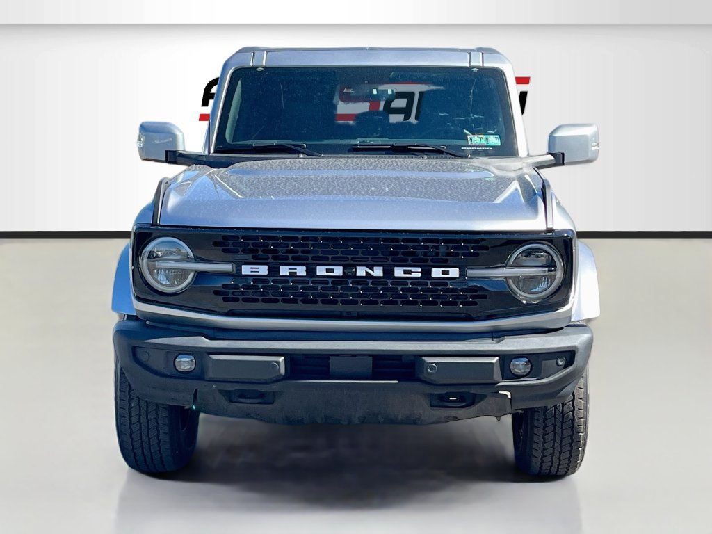 Used 2024 Ford Bronco Outer Banks AWD/4WD image 2