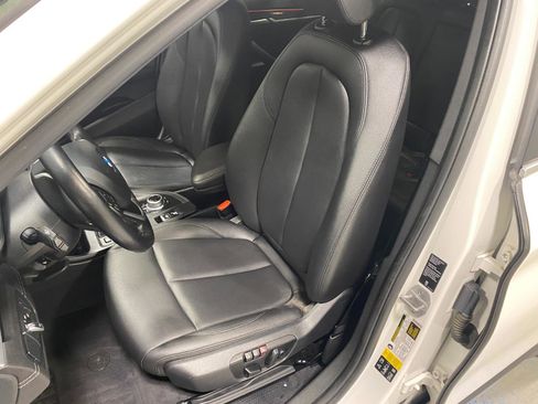 Used 2021 BMW X1 xDrive28i w/ Convenience Package image 12