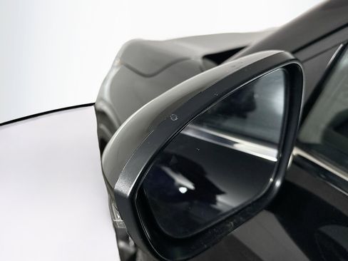 Used 2024 Mitsubishi Outlander SE image 16