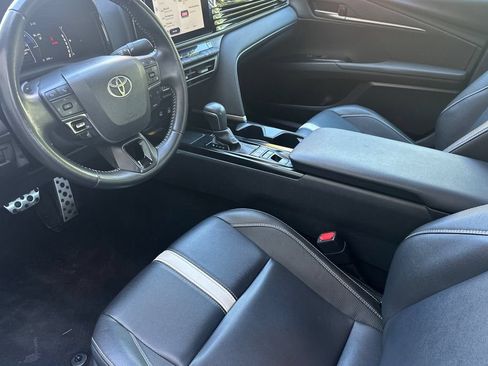 Used 2025 Toyota Camry SE FWD image 10
