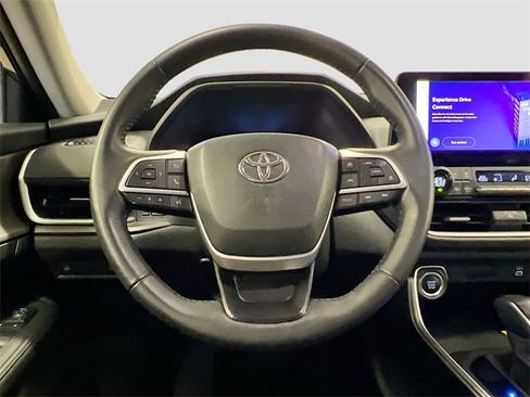 Used 2024 Toyota Grand Highlander XLE image 19