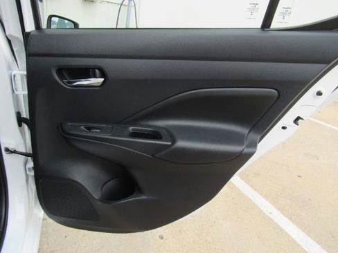 Used 2024 Nissan Versa SV image 19