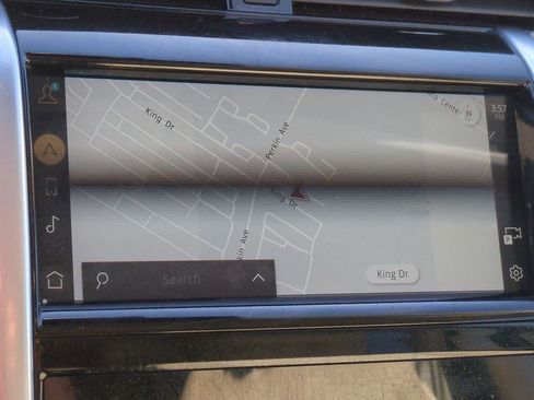 Used 2022 Land Rover Discovery Sport SE image 16