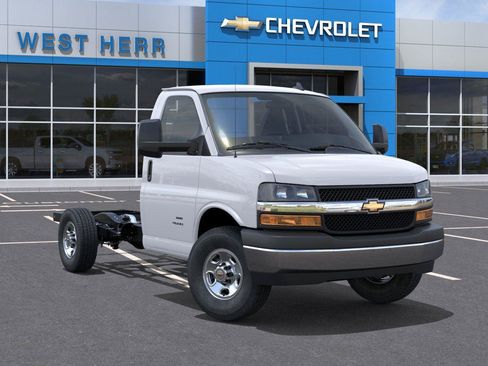 New 2025 Chevrolet Express 3500 w/ Power Convenience Package RWD image 7