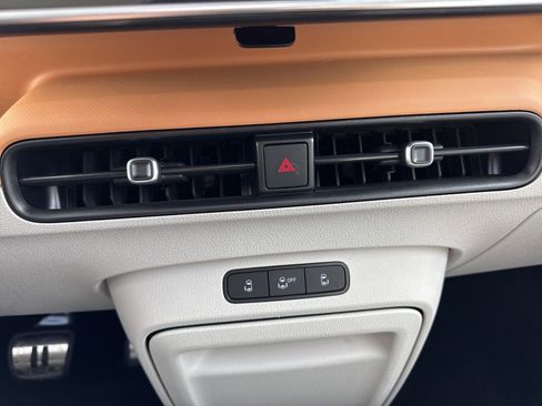 New 2025 Volkswagen ID. Buzz 1st Edition image 26