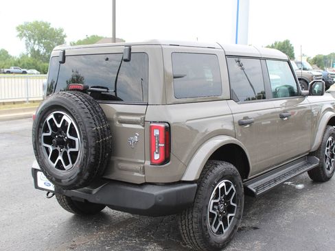 New 2026 Ford Bronco Outer Banks AWD/4WD image 5
