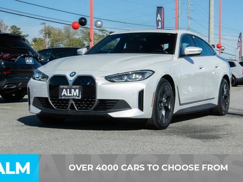 Used 2023 BMW i4 eDrive40 image 3