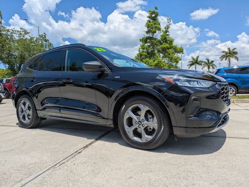 Certified 2023 Ford Escape ST-Line w/ Tech Pack #1 FWD image 2