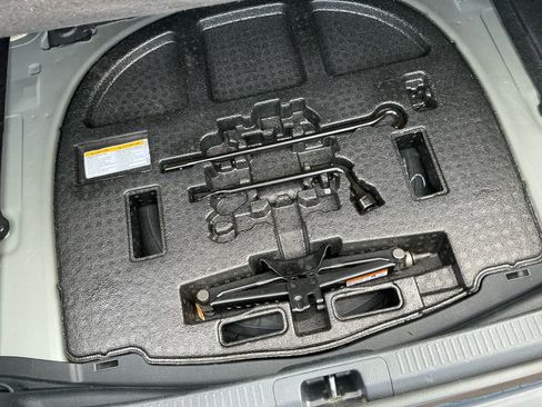 Used 2025 Toyota Camry SE image 24