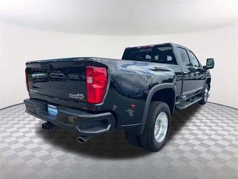 Used 2025 Chevrolet Silverado 3500 High Country w/ High Country Premium Package image 5