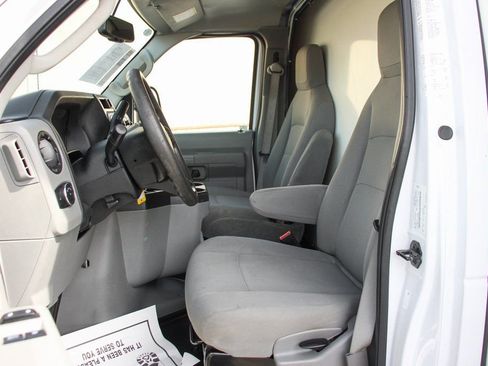 Used 2023 Ford E-450 and Econoline 450 Super Duty w/ Power Windows & Locks Group RWD image 21