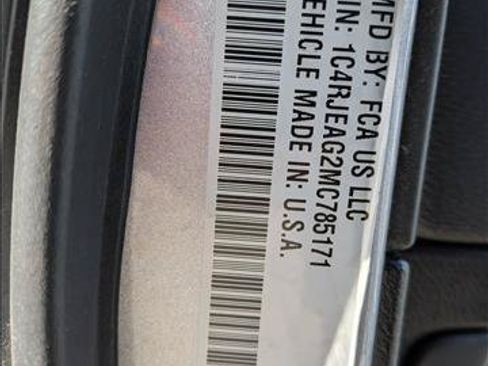 Used 2021 Jeep Grand Cherokee Laredo X RWD image 16
