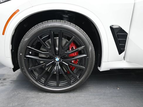 New 2026 BMW X5 M60i image 4
