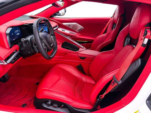 Used 2024 Chevrolet Corvette Stingray Premium Conv w/ Battery Protection Package RWD image 18