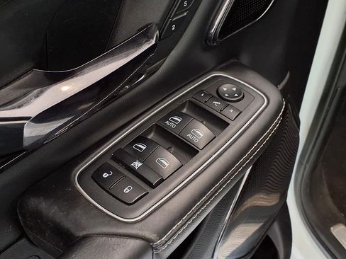 Used 2022 RAM 1500 Limited AWD/4WD image 16