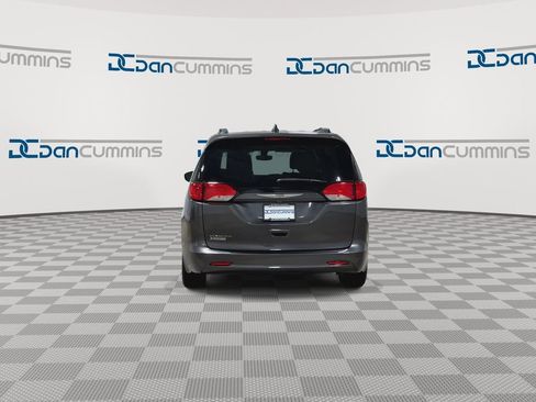Used 2021 Chrysler Voyager Lxi FWD image 8