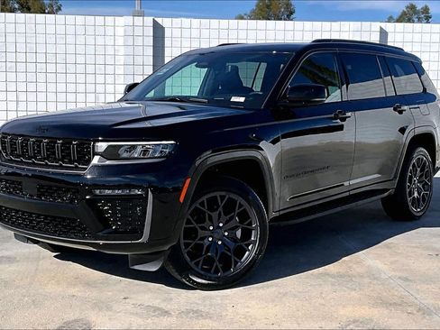 New 2026 Jeep Grand Cherokee L Summit w/ Obsidian Package image 2