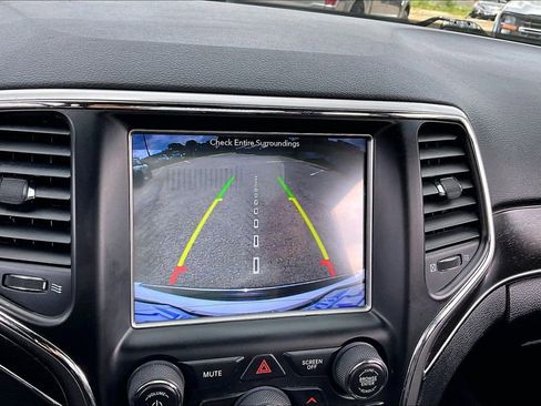 Used 2018 Jeep Grand Cherokee Limited AWD/4WD image 21