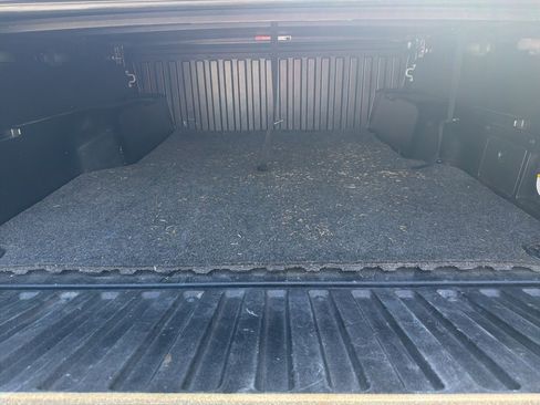 Used 2019 Toyota Tacoma TRD Off-Road w/ Technology Package image 9