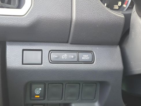 New 2026 Nissan Frontier SV w/ All-Weather Content Package AWD/4WD image 23