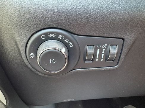 Used 2023 Jeep Compass Limited AWD/4WD image 20