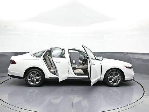 Certified 2024 Honda Accord EX-L image 41