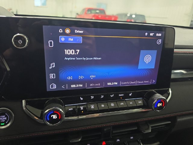 Used 2024 Chevrolet Colorado Z71 w/ Z71 Convenience Package 2 AWD/4WD image 8