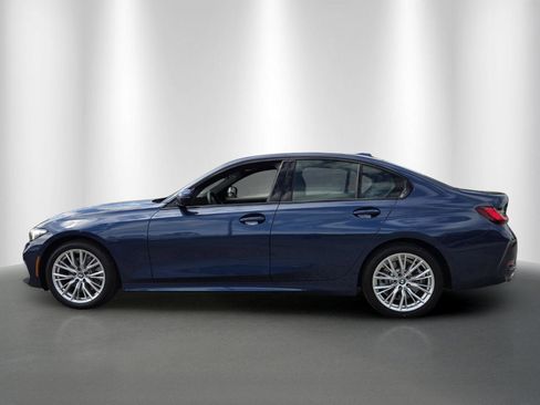 Used 2023 BMW 330i Sedan w/ Premium Package image 4