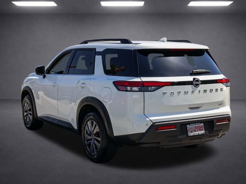 Used 2022 Nissan Pathfinder SV FWD image 6
